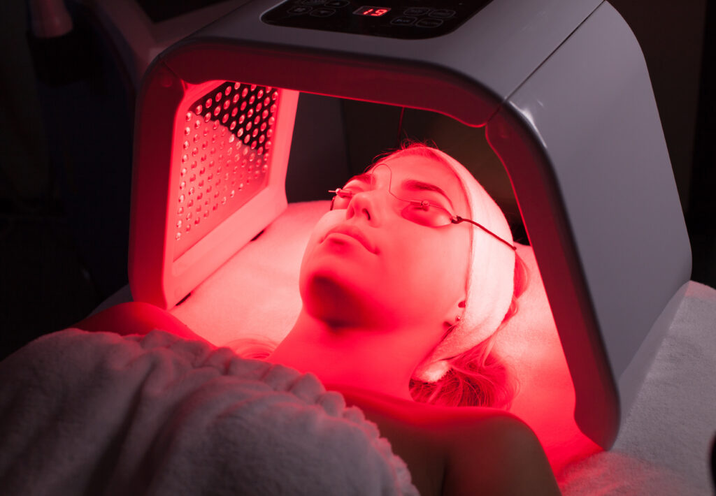 LED light treatment for skin