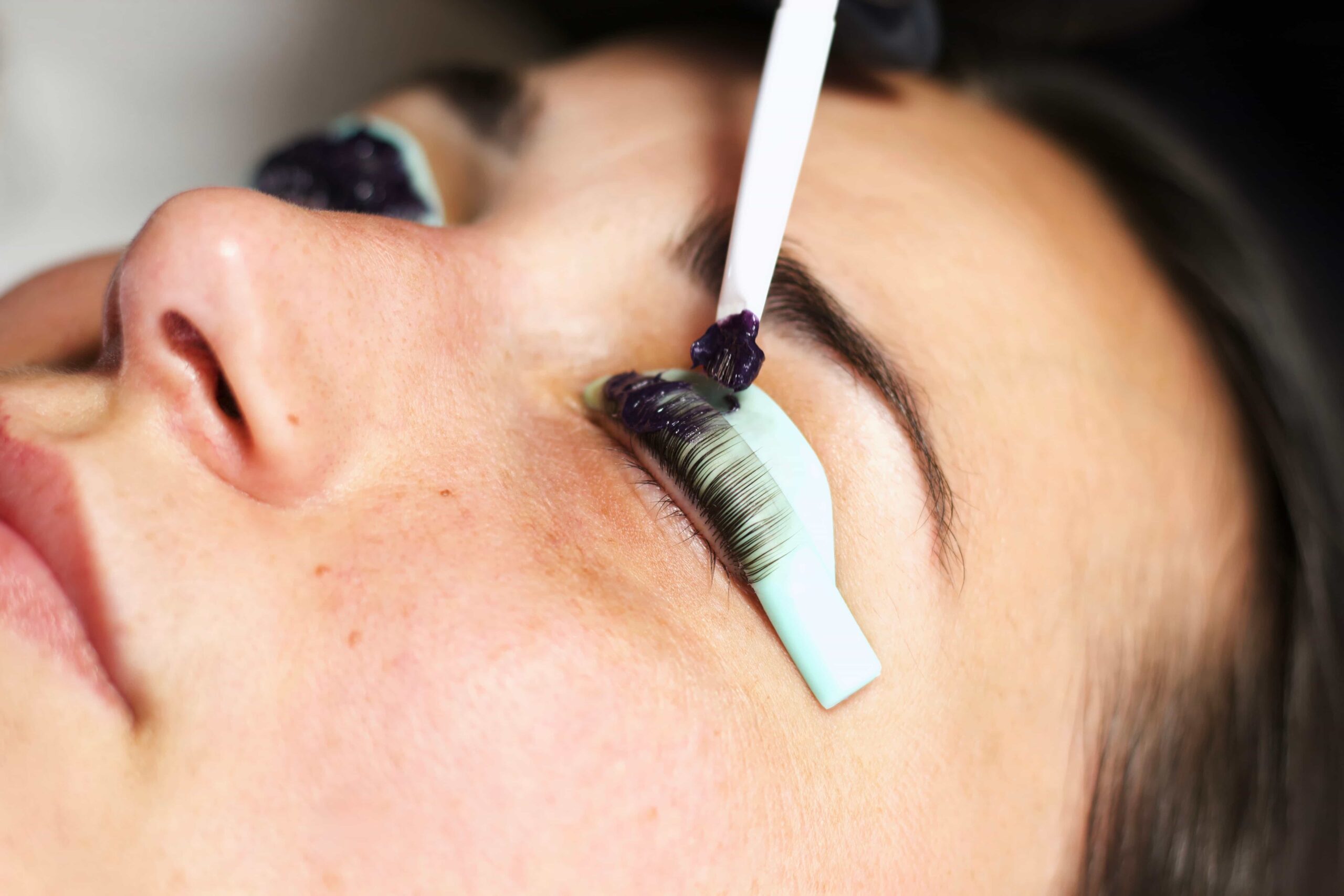 Lash tint